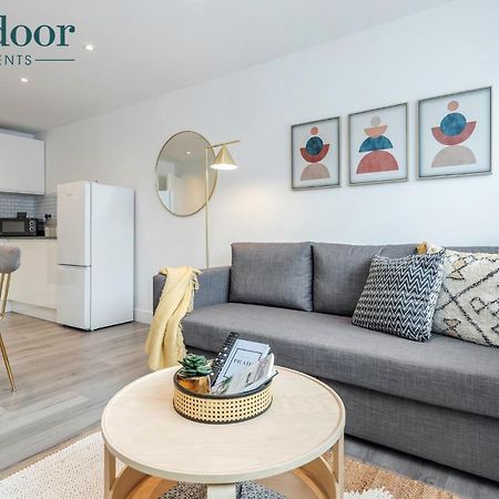 Milton Keynes Apartments, Sleeps Up To 5, Free Parking, Free Wifi & Movies, 7 Mins Drive To Milton Keynes Central Station For Direct Trains To London & The North 외부 사진