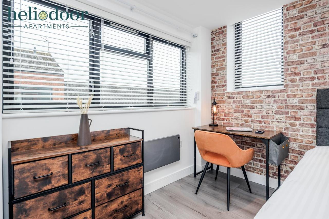 Milton Keynes Apartments, Sleeps Up To 5, Free Parking, Free Wifi & Movies, 7 Mins Drive To Milton Keynes Central Station For Direct Trains To London & The North 외부 사진
