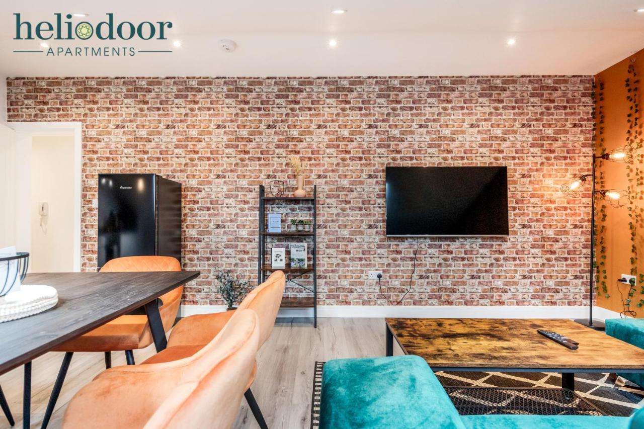 Milton Keynes Apartments, Sleeps Up To 5, Free Parking, Free Wifi & Movies, 7 Mins Drive To Milton Keynes Central Station For Direct Trains To London & The North 외부 사진